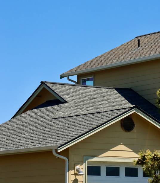 Asphalt Shingles Roofing in Oak Leaf, TX